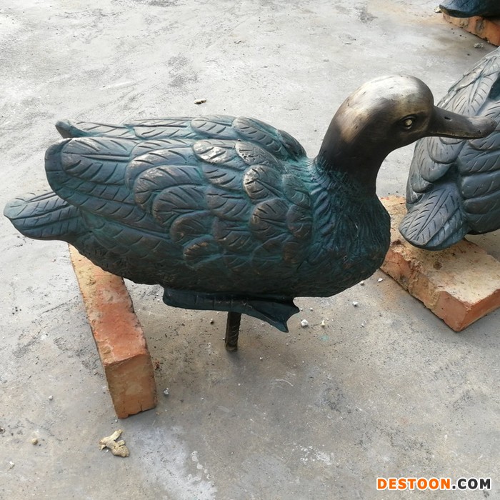 仿真家禽动物鸭子雕塑户外树脂摆件庭院花园水池景观装饰工艺品鸭子雕塑摆件