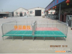 猪场必备小猪断奶床耐腐蚀厂家加工定制